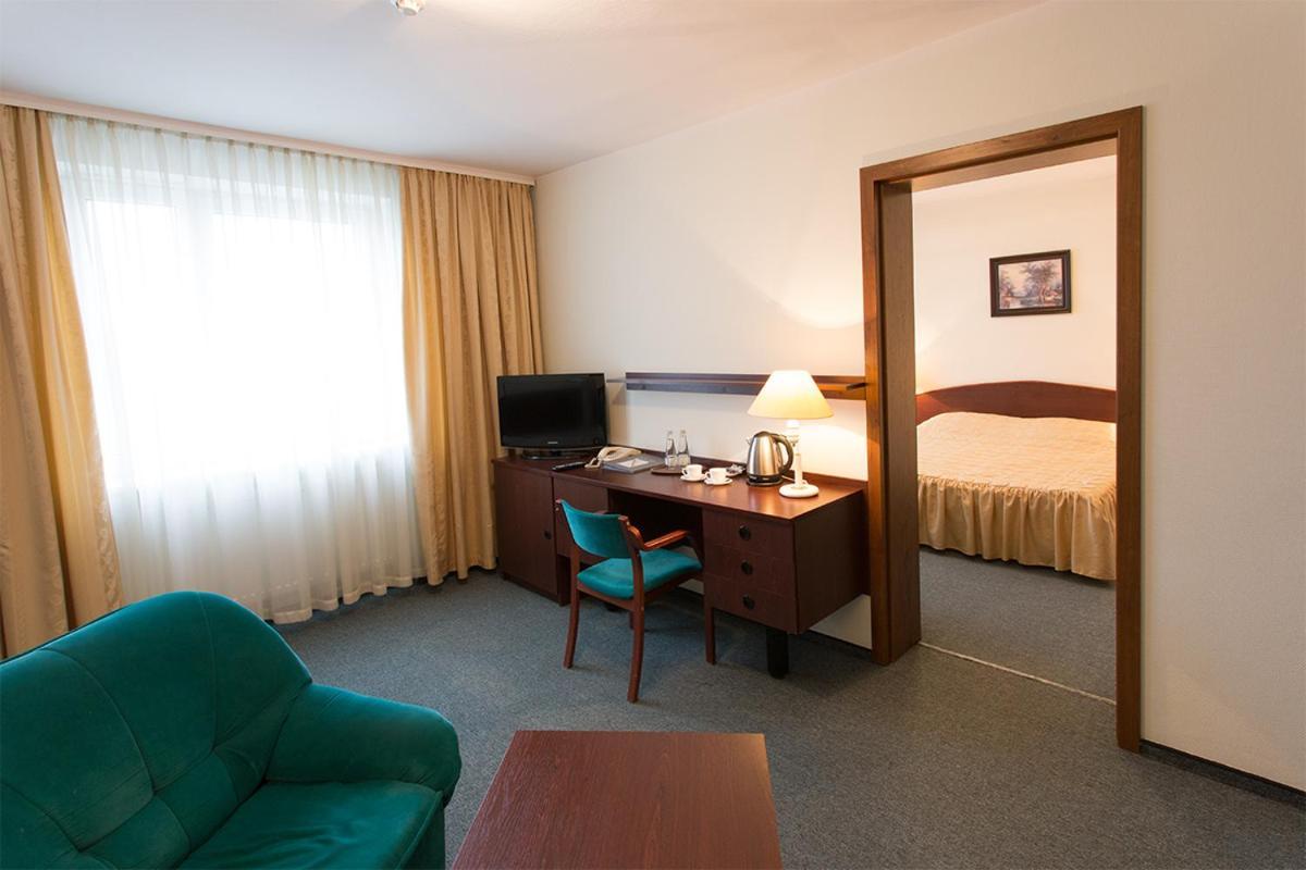 Hotel Ior بوزنان المظهر الخارجي الصورة