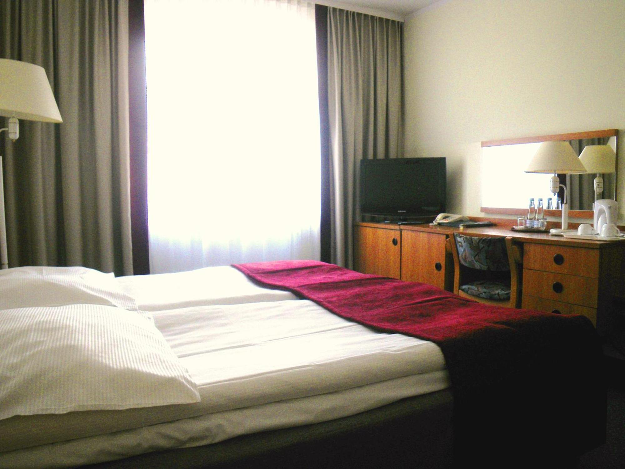 Hotel Ior بوزنان المظهر الخارجي الصورة