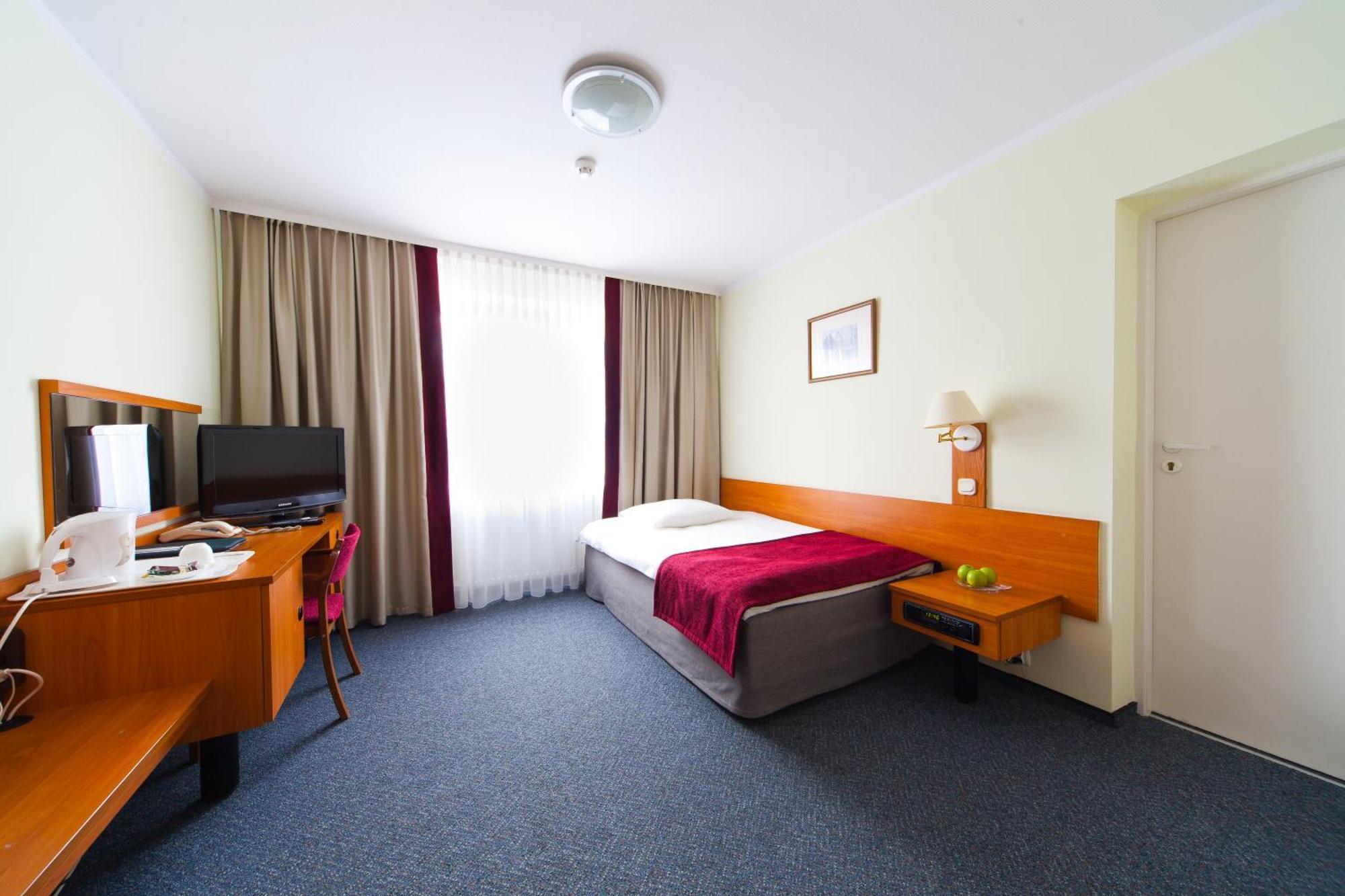 Hotel Ior بوزنان المظهر الخارجي الصورة