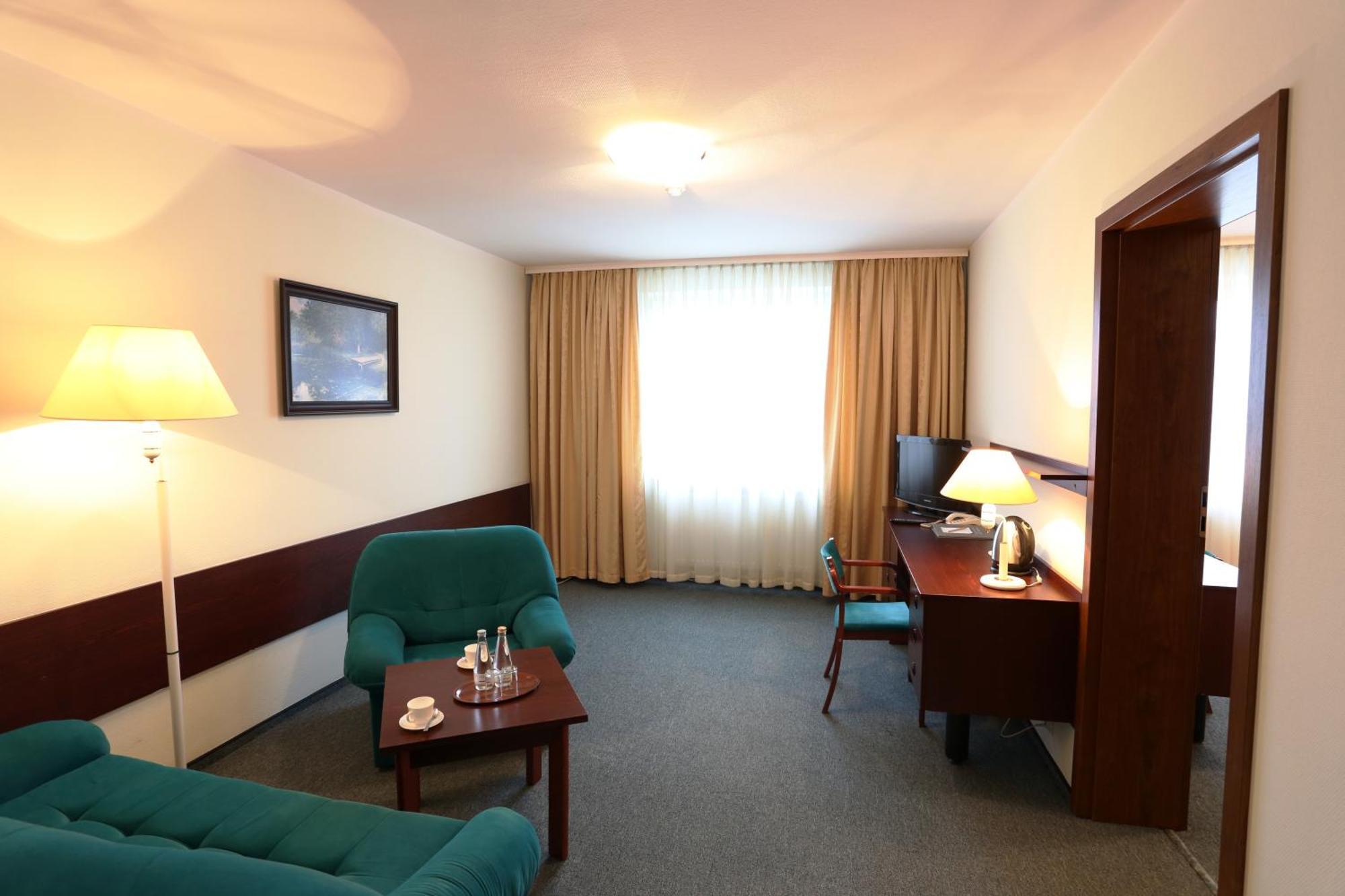 Hotel Ior بوزنان الغرفة الصورة