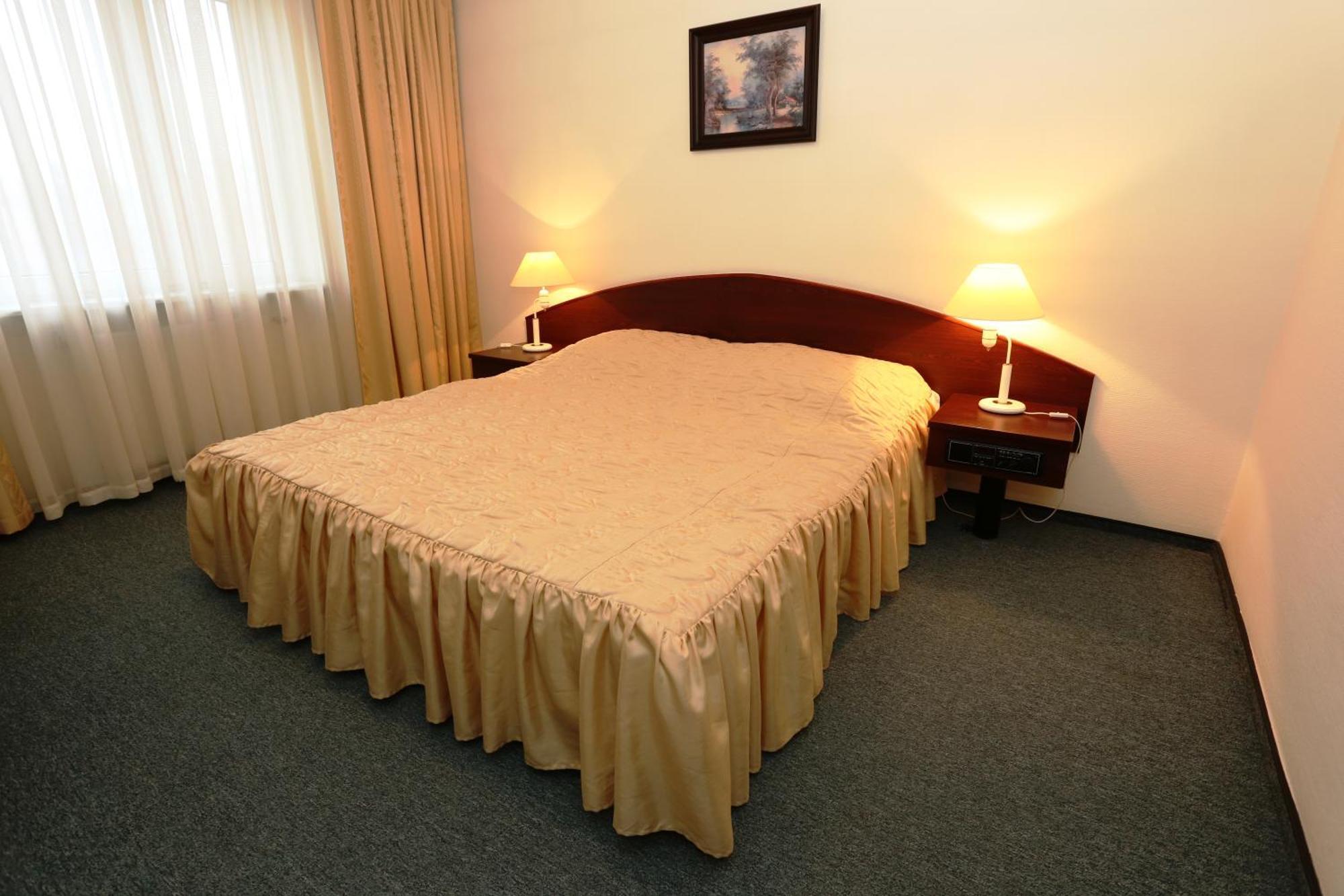 Hotel Ior بوزنان الغرفة الصورة