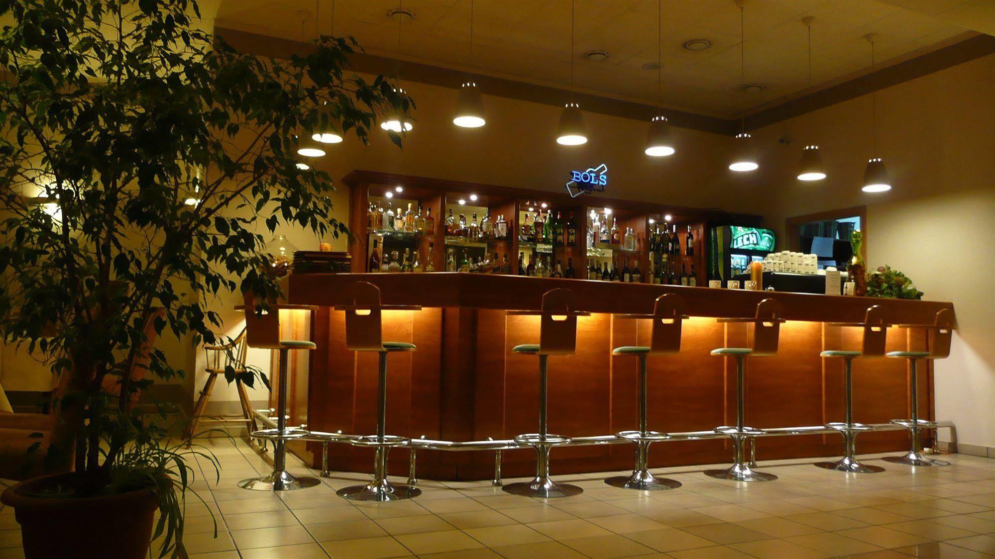 Hotel Ior بوزنان المظهر الخارجي الصورة