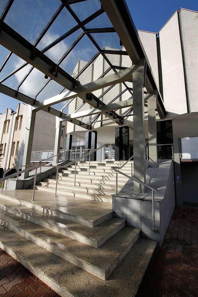 Hotel Ior بوزنان المظهر الخارجي الصورة